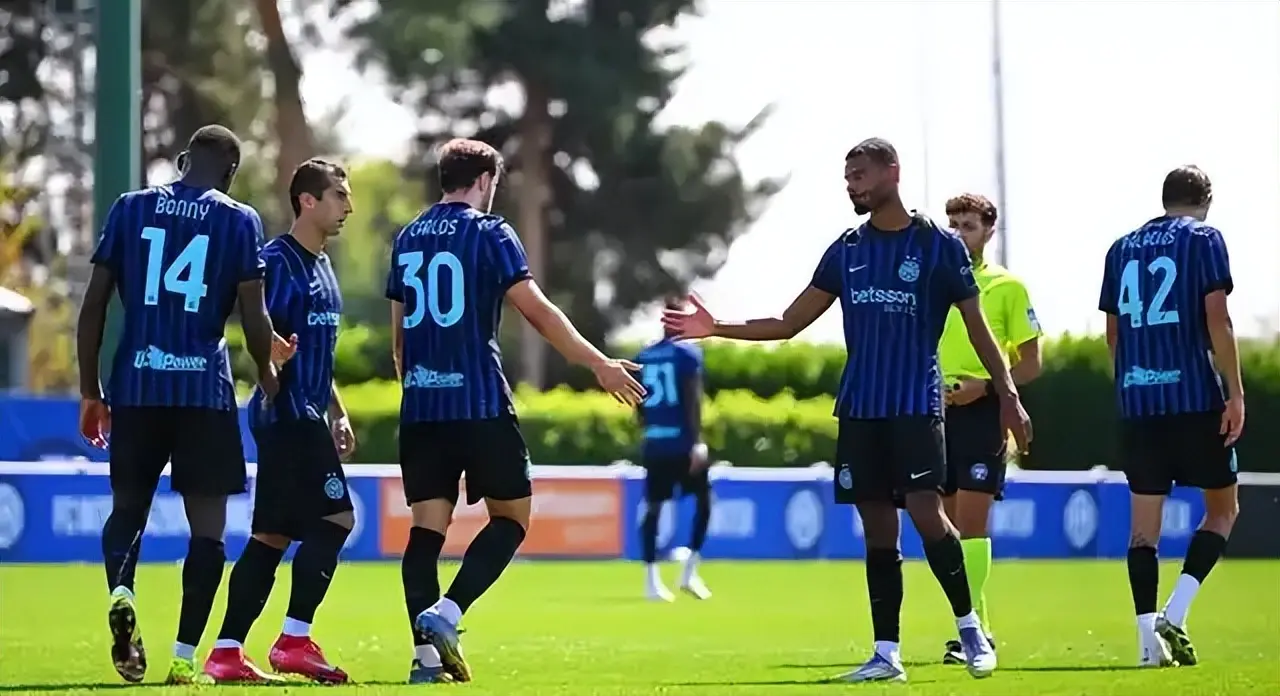 禁区内接到, div, 还是四后卫 禁区内接到, div, 还是四后卫