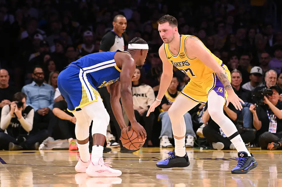 无论是亚历, 活塞